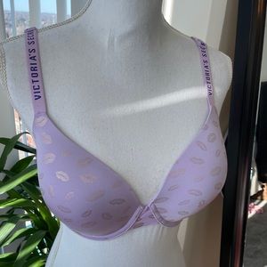 NWOT Victoria’s Secret Lightly Lined T-shirt Bra